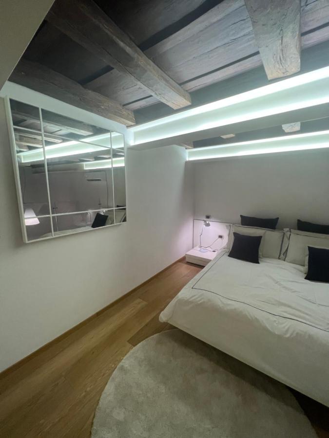 Elegante Appartamento Borgo San Jacopo Florenz Exterior foto